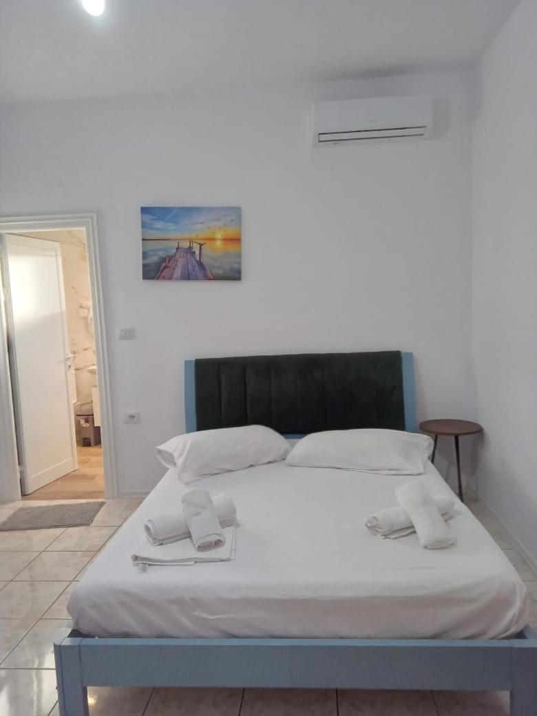 Vila Pasha Sarandë Zimmer foto